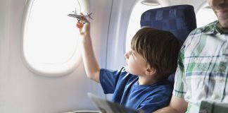 Quy định trẻ em đi máy bay của Thai Airways