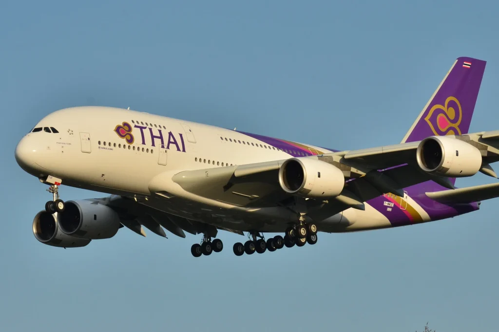 Hãy để Thai Airways đồng hành cùng bạn trên chuyến bay đi Thái 