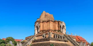 Chùa Chedi Luang ở Chiang Mai