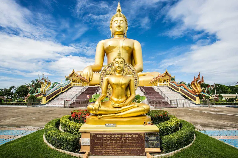 Tượng phật chùa Wat Muang